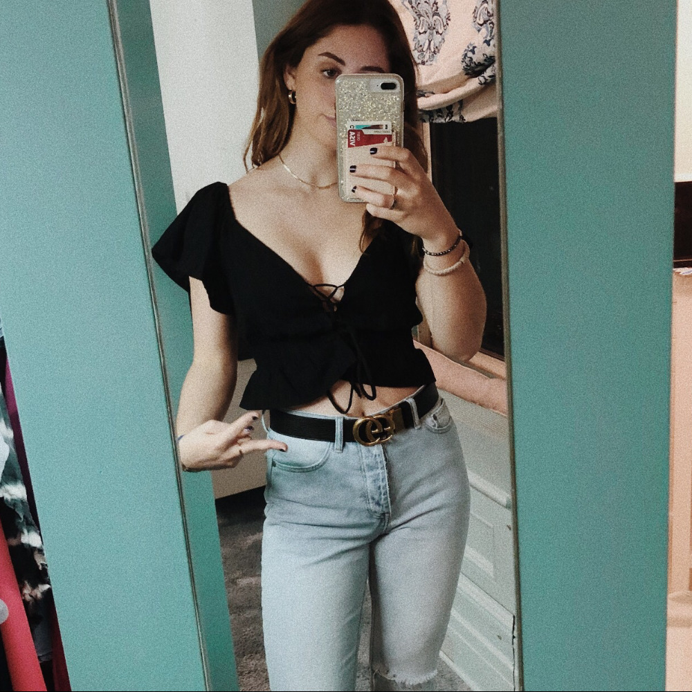 Meet your Posher, Hallie